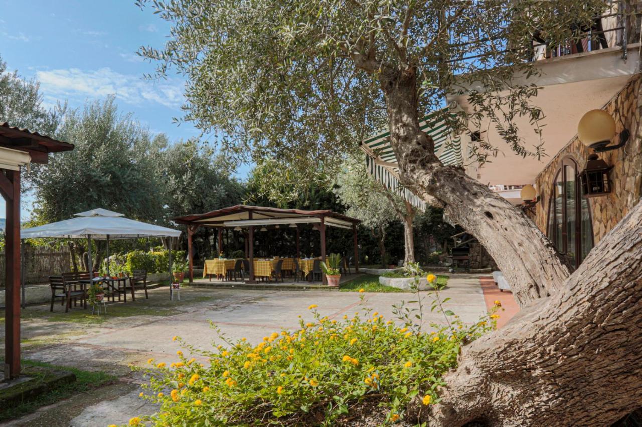Relais Il Frantoio Aparthotel Маса Лубрензе Екстериор снимка